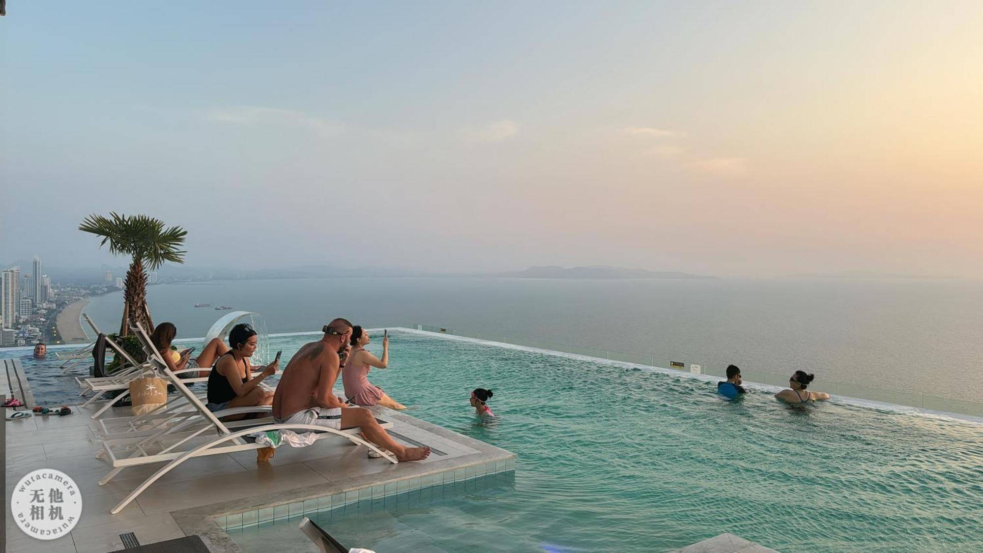 Copacabana Beach Jomtien 科帕卡巴纳海乔木提安海滩毗邻乔木提安夜市 ภายนอก รูปภาพ
