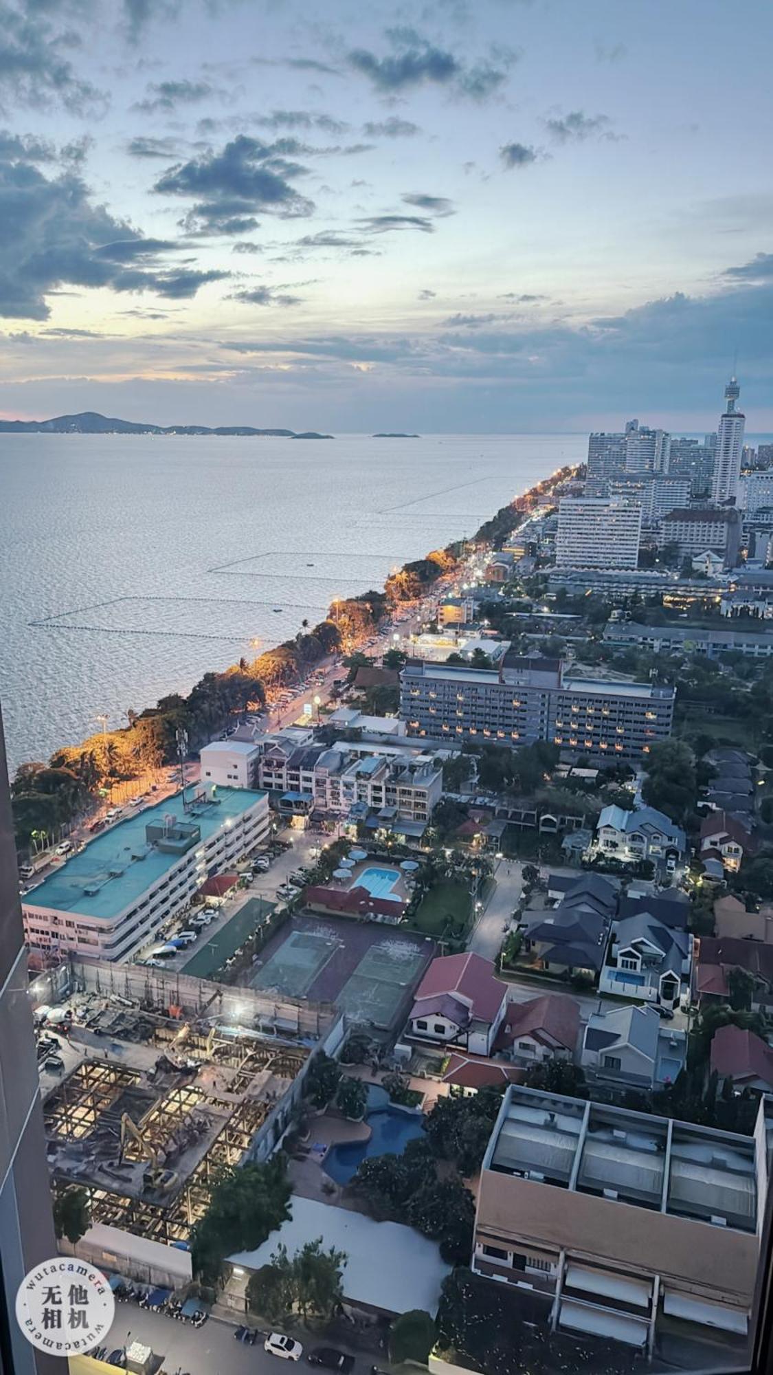 Copacabana Beach Jomtien 科帕卡巴纳海乔木提安海滩毗邻乔木提安夜市 ภายนอก รูปภาพ