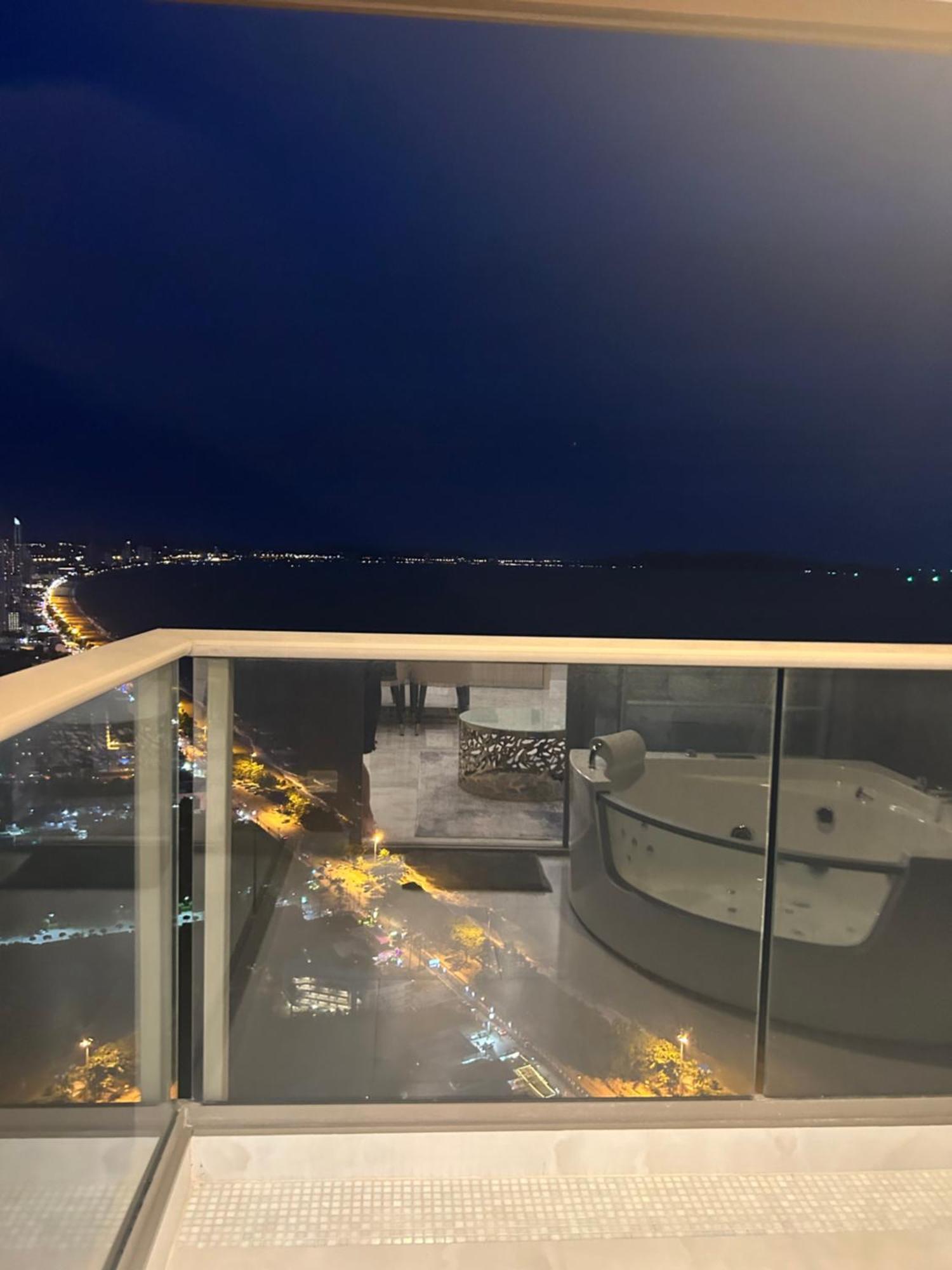 Copacabana Beach Jomtien 科帕卡巴纳海乔木提安海滩毗邻乔木提安夜市 ภายนอก รูปภาพ